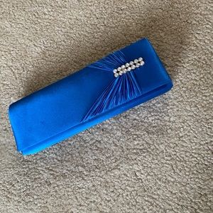 Blue clutch